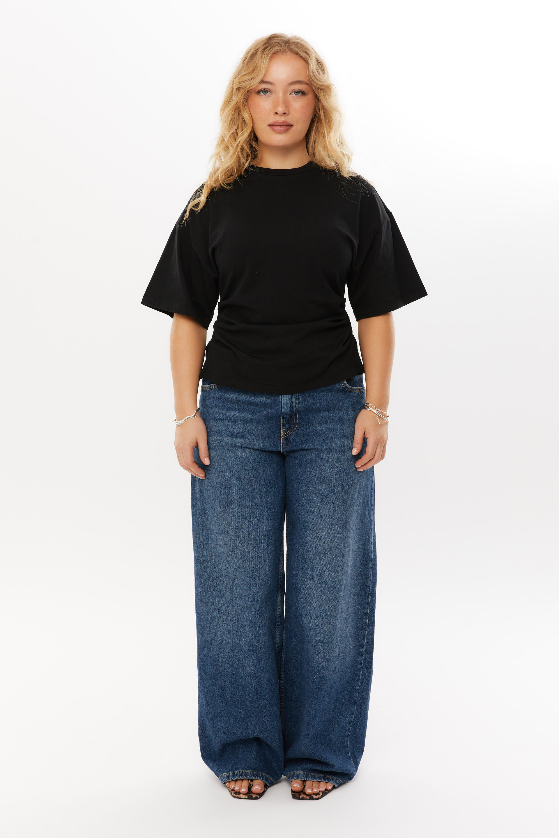 Dana Tee black