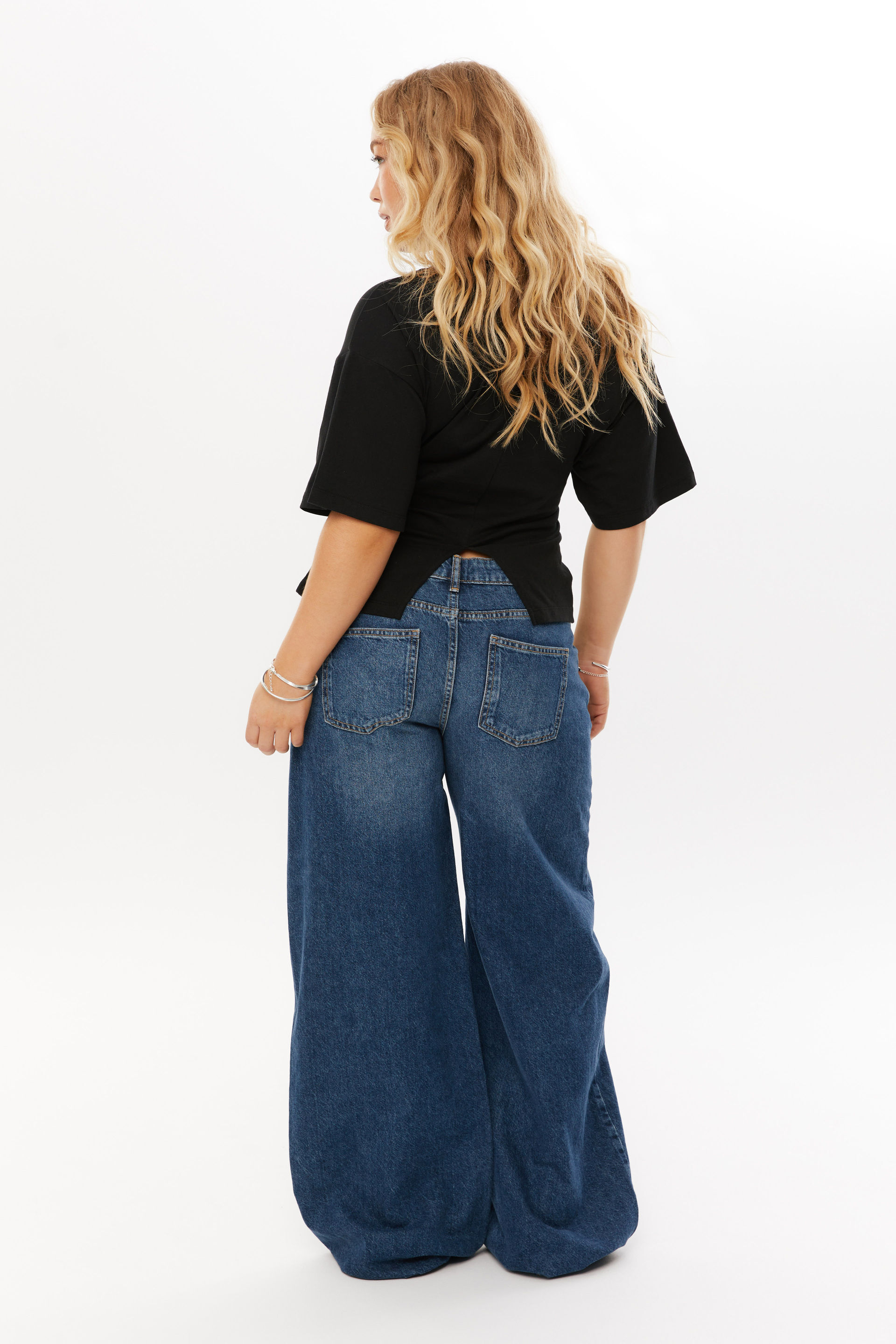 Dana Tee black