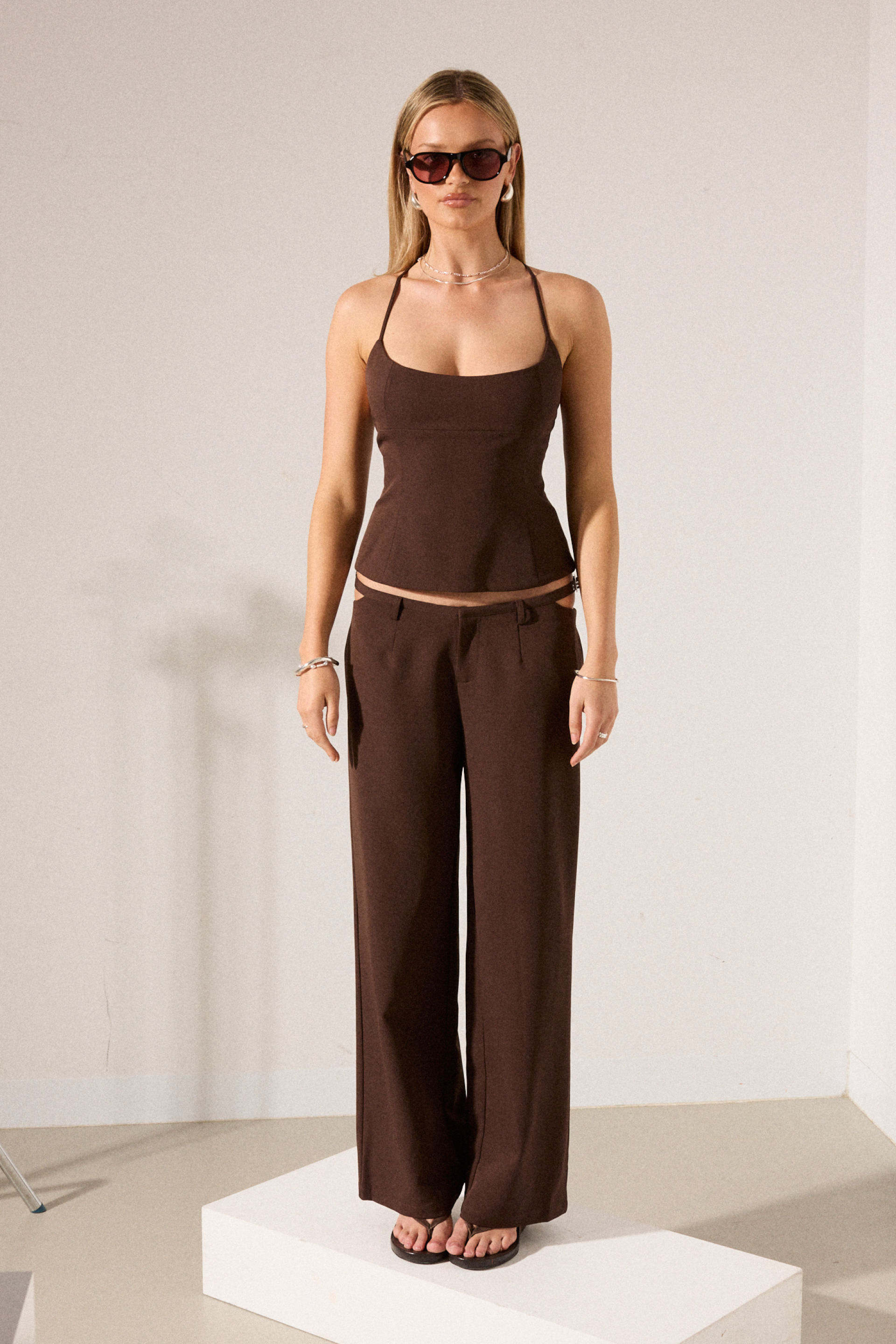Bowie Cut Out Tailored Pant cacao brown
