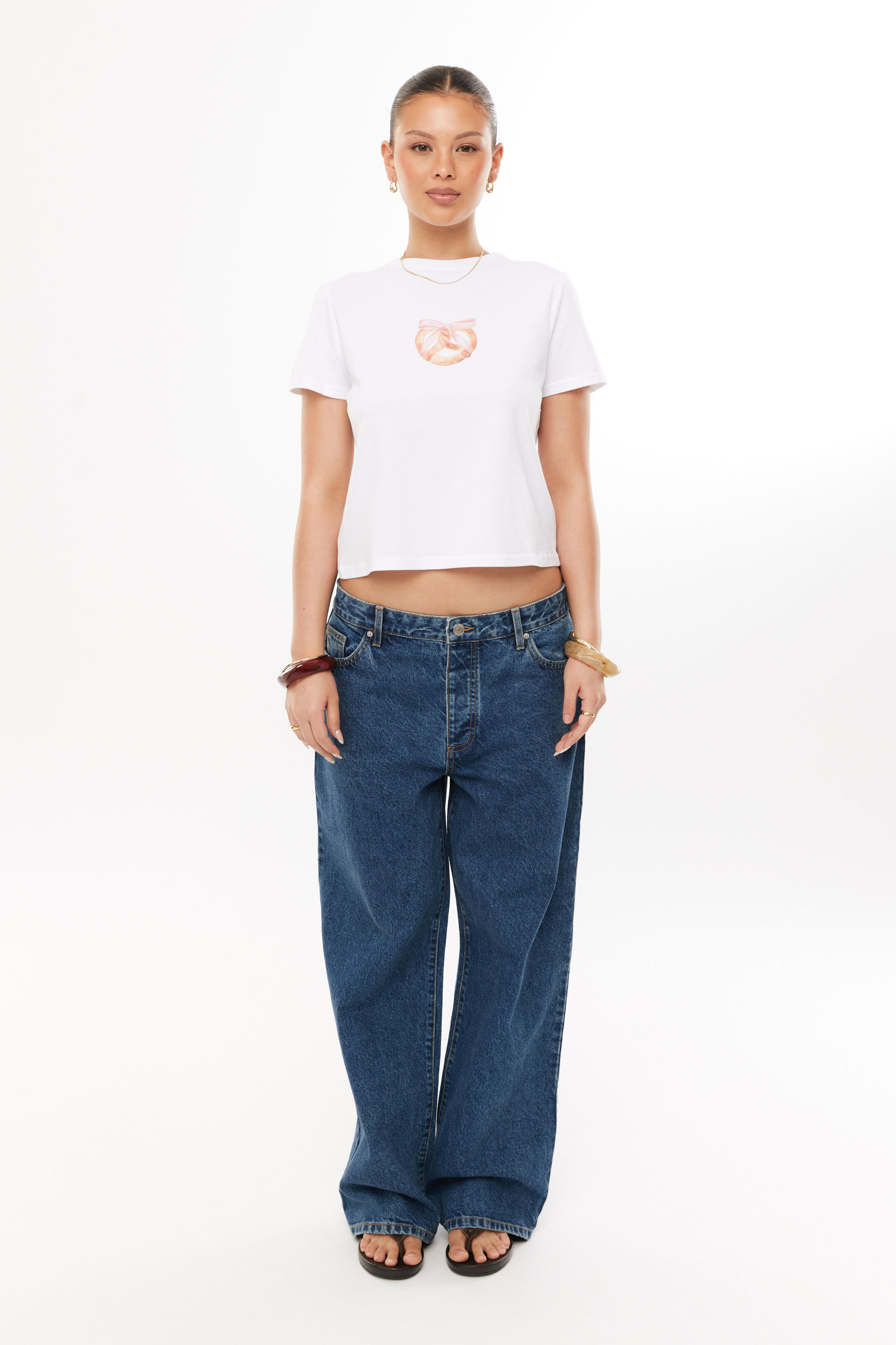 Everyday Graphic Tee white/pretzel
